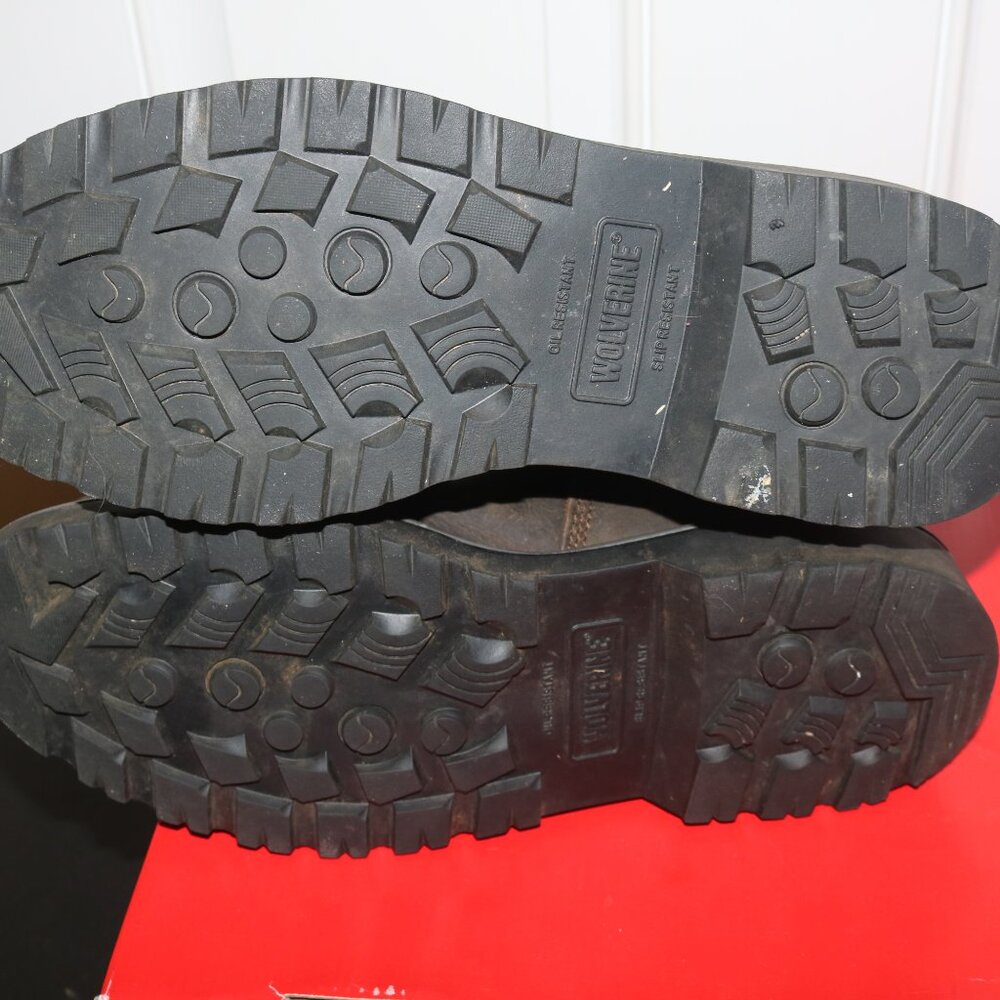 Wolverine boots size 10 EW and comes with box steel toe - Picture 8 of 12